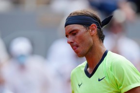 纳达尔在法国队比赛中险胜，比赛规则变更引发热议！赢得满堂喝彩(纳达尔的最近比赛视频)-九游会j9