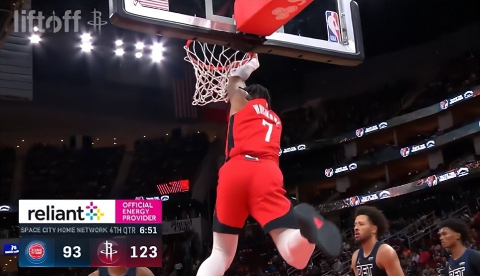  C9不断突破！，Scout连续二十场比赛得分超过出色发挥引发球迷热议