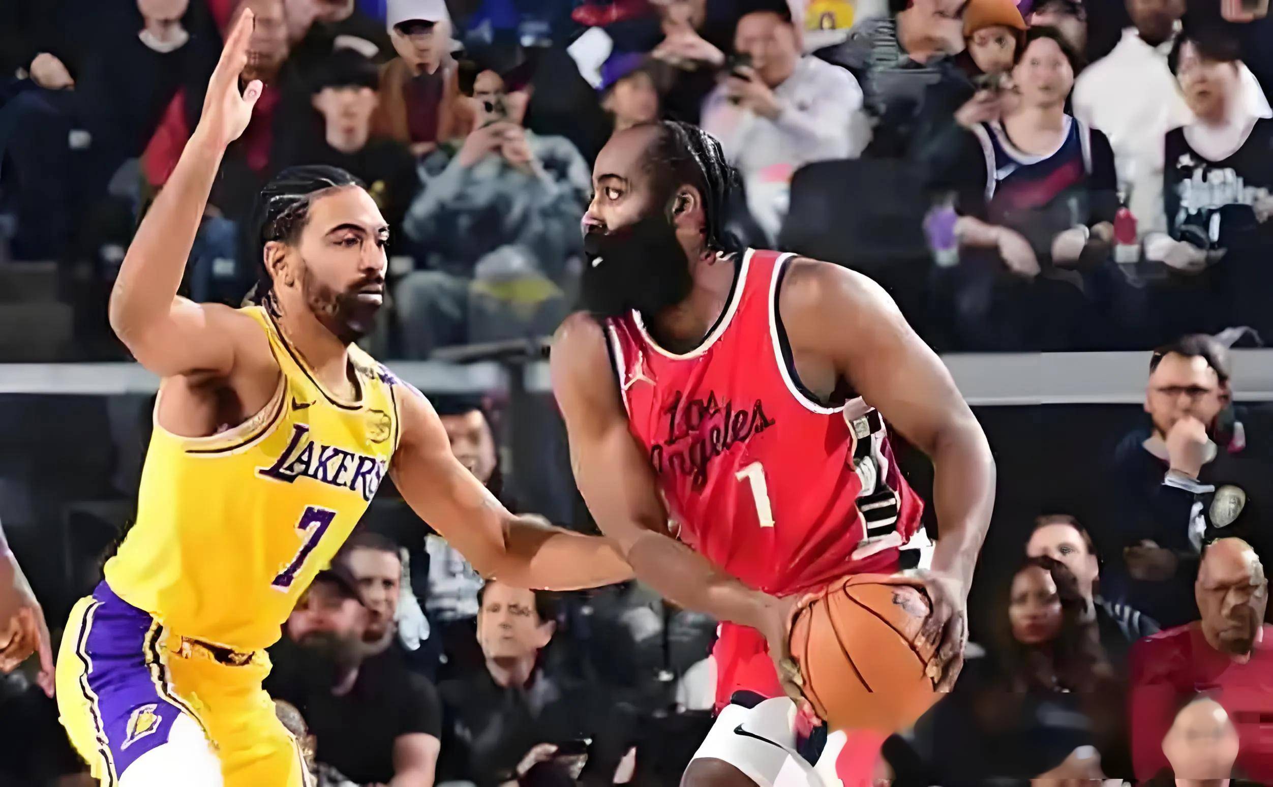 重返赛场引发热议！，詹姆斯在快船比赛中晋级下一阶段比赛高潮迭起的简单介绍