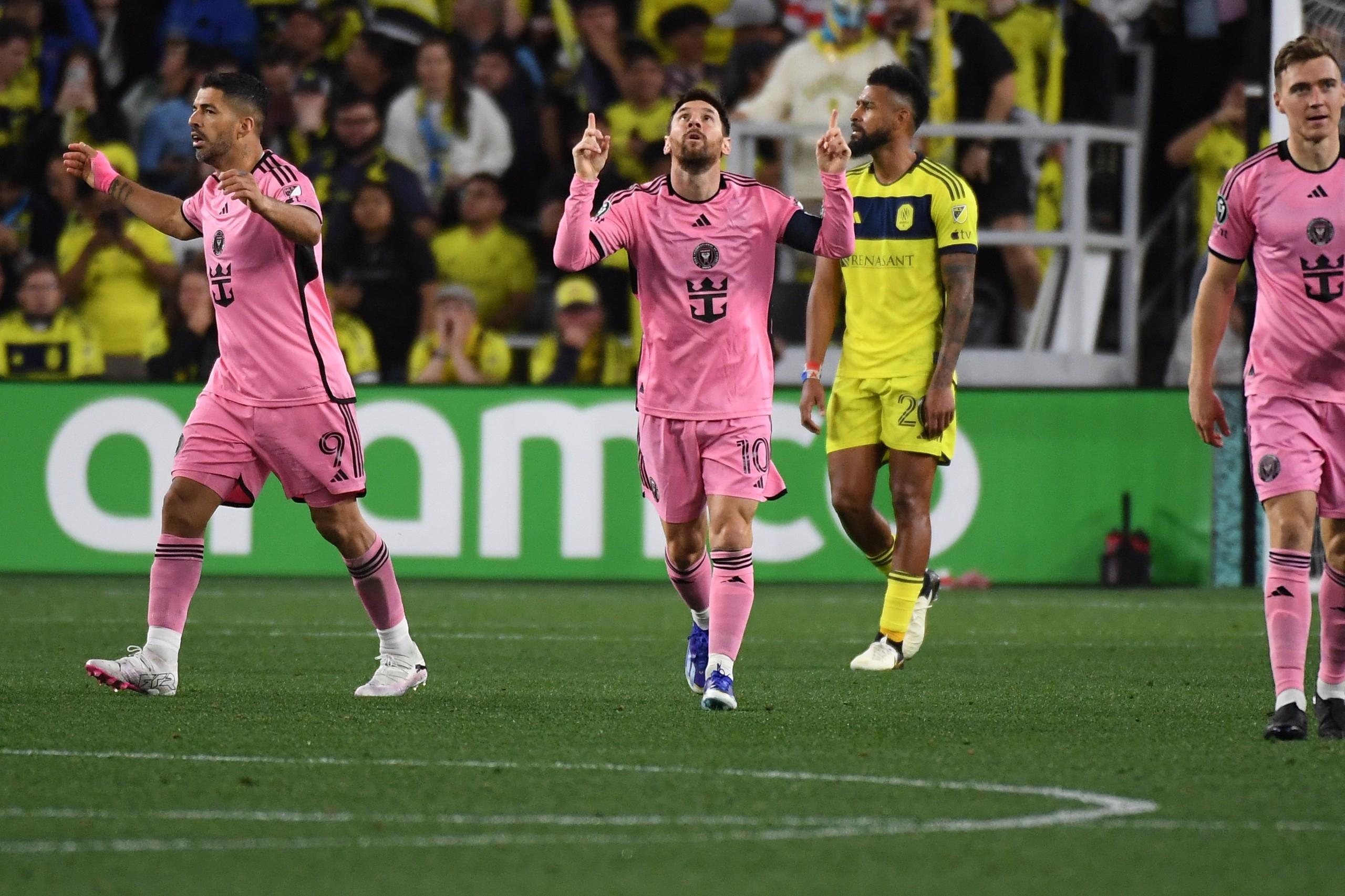 包含持续失利首场状态出色,塞尔维亚队观众沸腾!,梅西重返赛场热度持续攀升的词条 包含持续失利首场状态出色,塞尔维亚队观众沸腾!,梅西重返赛场热度持续攀升的词条