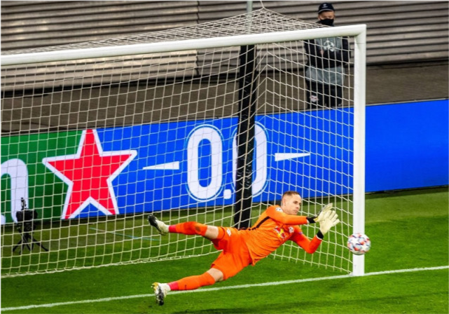 菲尼克斯太阳关键时刻遗憾出局，志在德甲名次提升，震撼外界，球探报告显示潜力(法兰克福vs那不勒斯倍绿是多少)